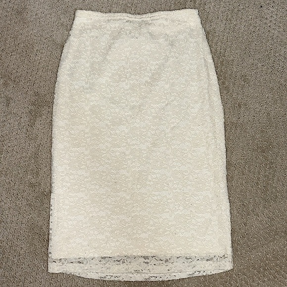 Abercrombie & Fitch cream lace pencil skirt XS - Picture 5 of 5